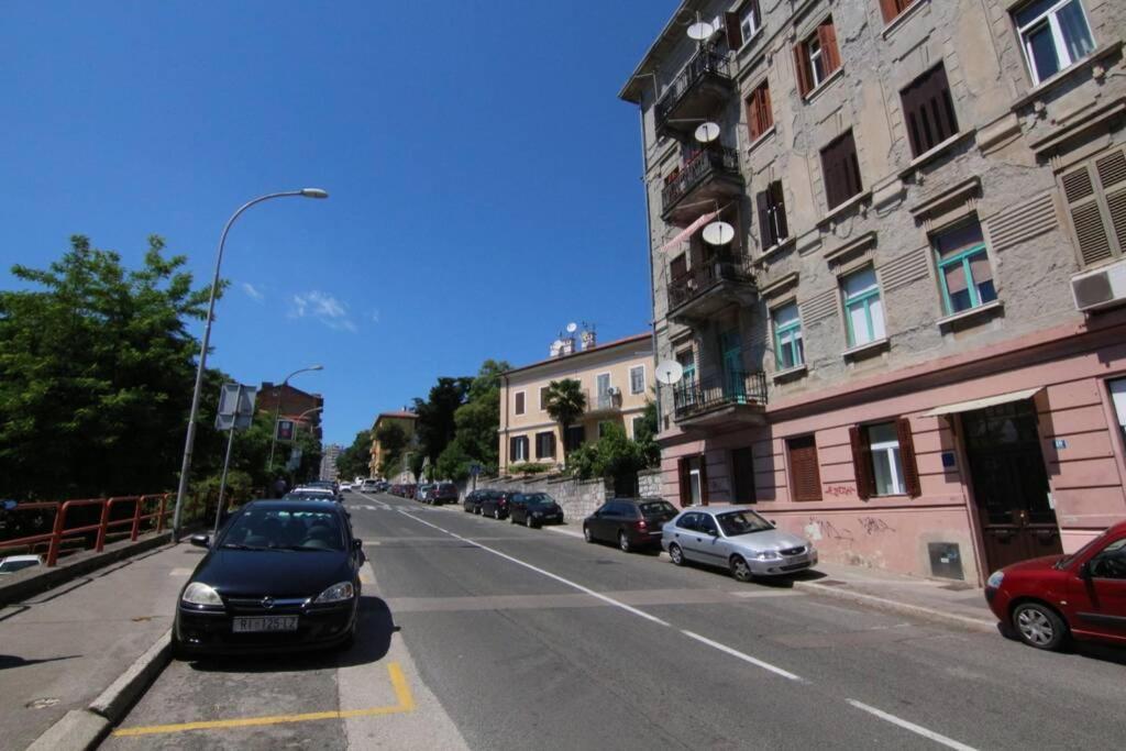 Fast Friend - Cozy Apartment In The Center With Private Garage Rijeka Eksteriør billede