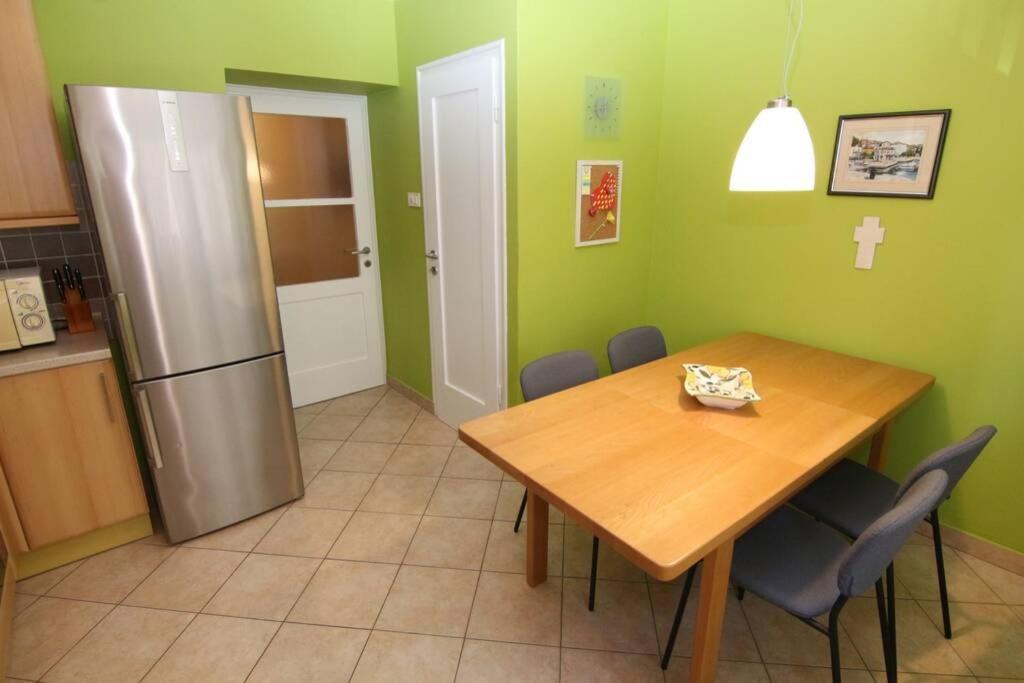 Fast Friend - Cozy Apartment In The Center With Private Garage Rijeka Eksteriør billede